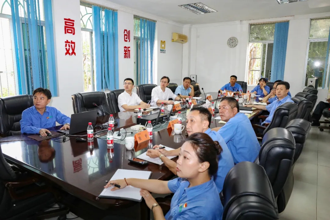 海南省总工会副主席陈波一行到Z6尊龙调研领导1.webp.jpg