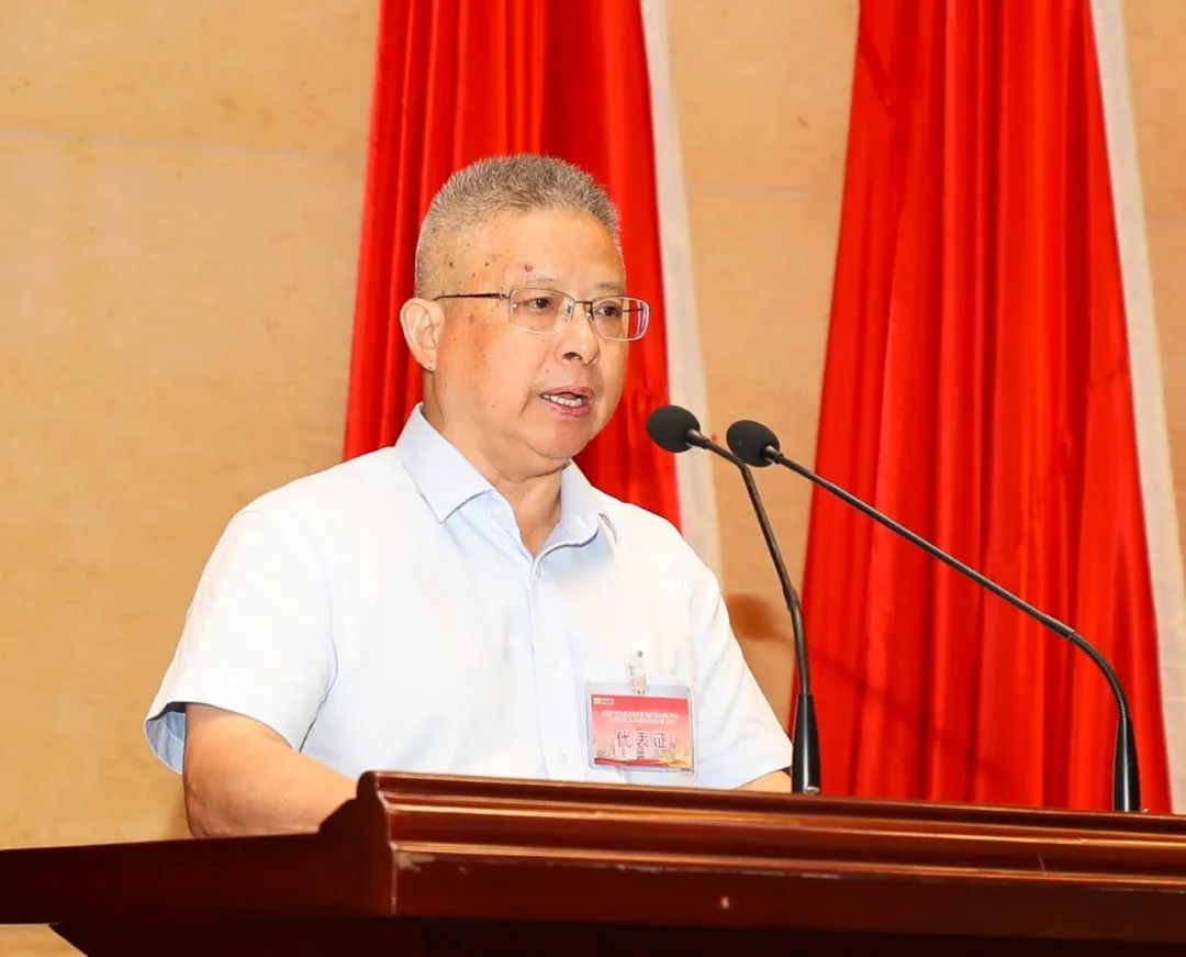 1714116366718677.jpg Z6尊龙召开第四届职工代表大会第一次会议3.jpg