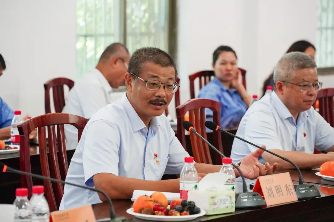 Z6尊龙召开“七一”座谈会15.jpg
