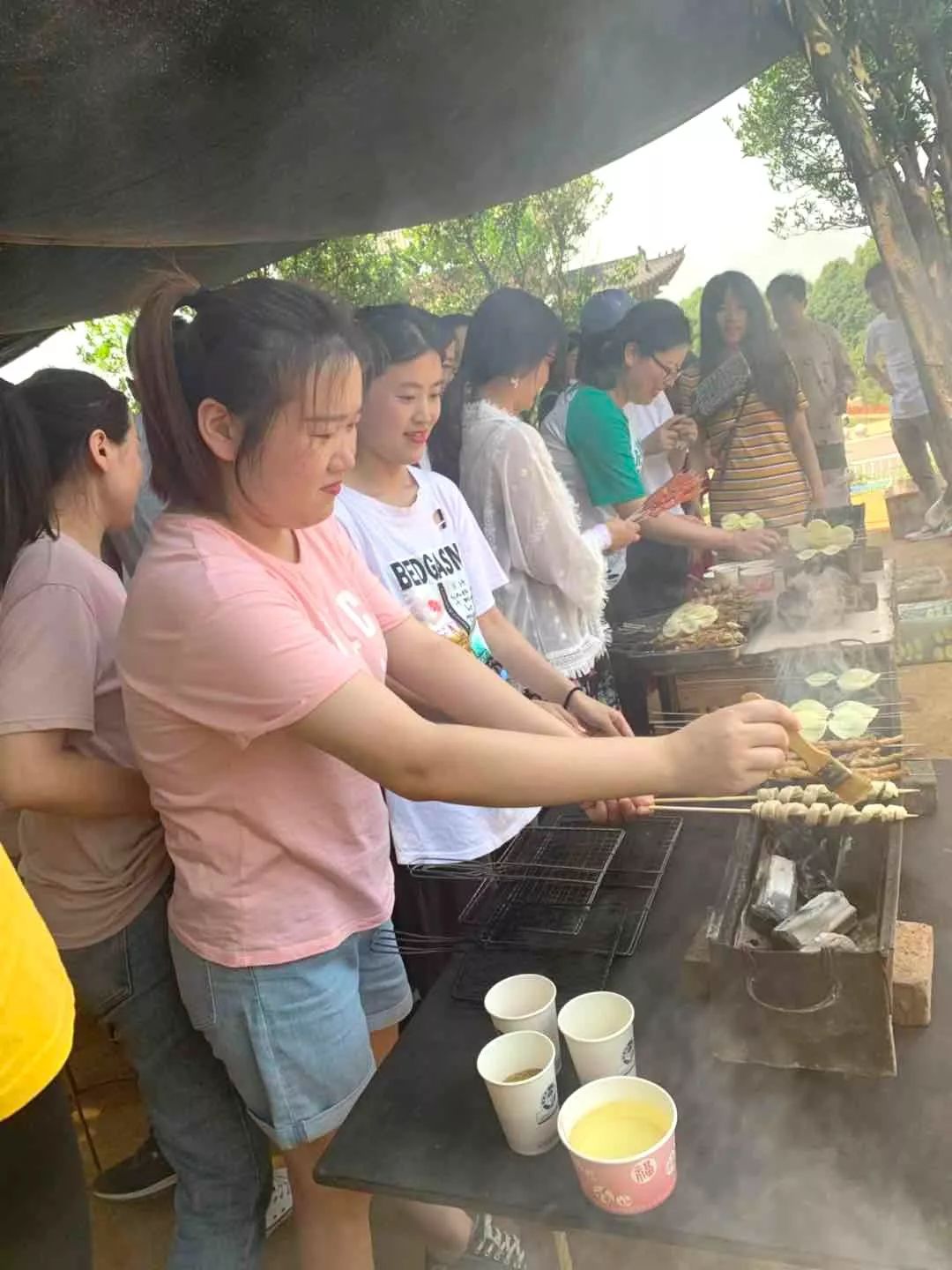尊龙凯时官网网址团建 | 打卡后官湖湿地公园，顶住高温出来烧烤的都是真爱呀~